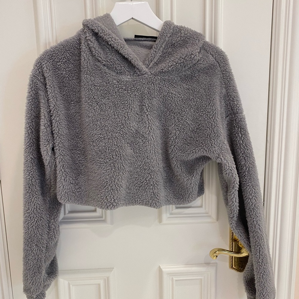 cropped hoodie